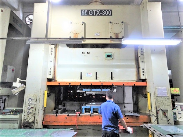 五金沖壓生產(chǎn)車間