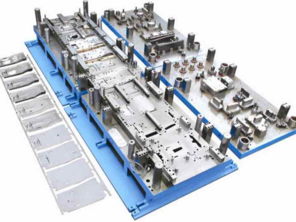 五金沖壓模具如何在行業(yè)竟?fàn)幹懈邇?yōu)勢