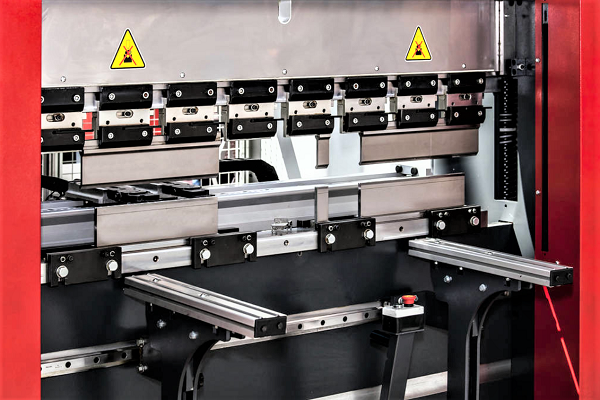 廣東五金沖壓模具加工廠，折彎件不達(dá)標(biāo)原因分析