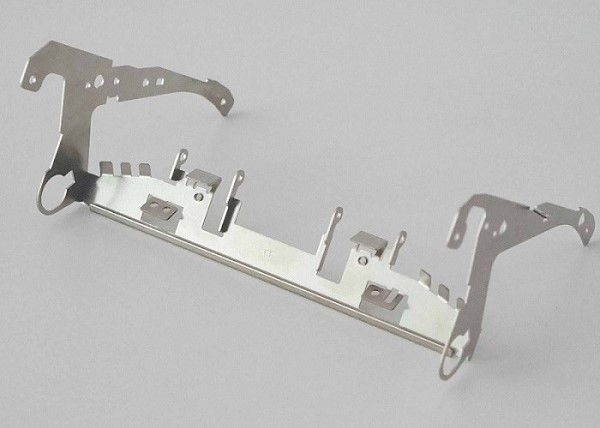 龍崗五金沖壓件加工廠，沖壓是做啥，7個(gè)注意事項(xiàng)